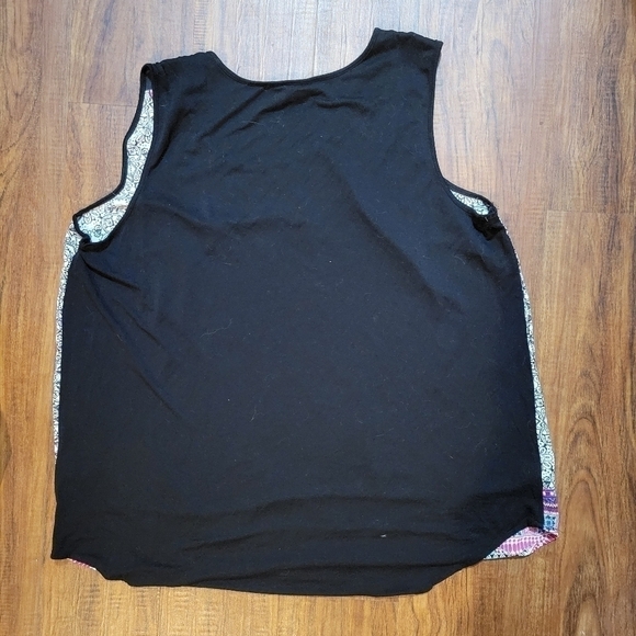 𝅺SIGNATURE Studio sleeveless top size XL - Picture 2 of 4